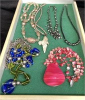 FASHION JEWELRY LOT / NECKLACES