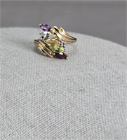 Vtg.10K Gold Multi Stone Ring
Garnet, Peridot+++