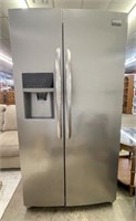 Frigidaire Gallery Refrigerator w/ Water & Ice