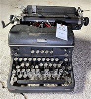 1940s Royal Type Writer