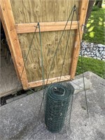 Wire Easels & Roll of Fencing