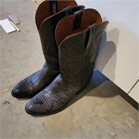 G302 Hancrafted mens cowboy boots