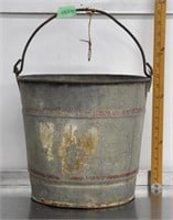 Vintage galvanized pail/bucket