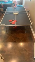 Franklin Ping pong table 

Length 9ft
Width