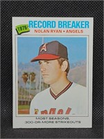 1977 Topps #234 Nolan Ryan Record Breaker