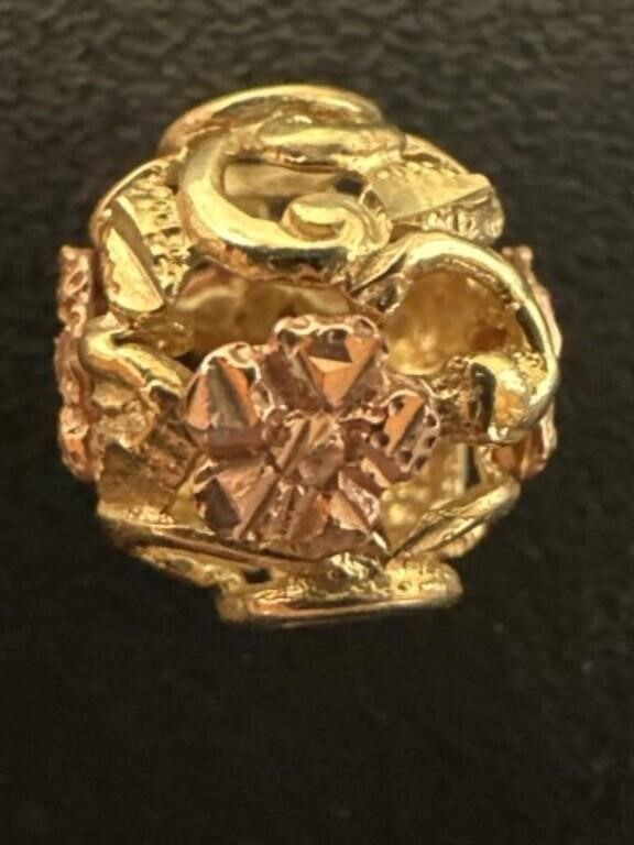 Stamped 10k. Gold Charm 1.16 Grams