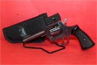 H & R Works 6 Shot Revolver cal .32 S&W model 732