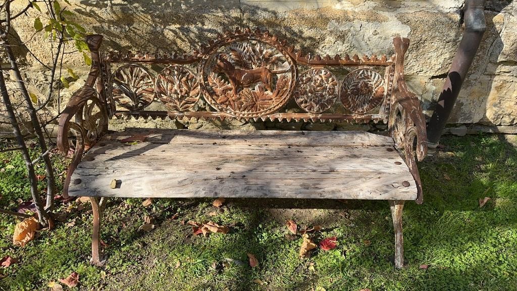 VICTORIAN STYLE CAST IRON GARDEN BENCH