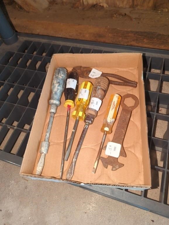 Flat of tools