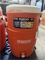 Igloo 5 gallon water cooler