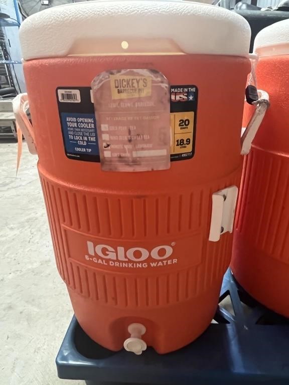 Igloo 5 gallon water cooler