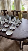 Tea sets, cups, and saucers, decorative plates,