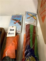 2 Flying Bird Kites