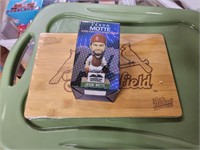 Motte Bobblehead and cutting board
