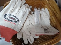 6 Pairs of Work Gloves in Basket