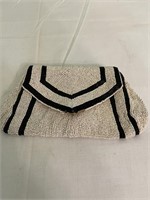 1930s BEADED CLUTCH (AS IS)