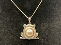 Sterling Pearl Frog Necklace 7.8gr TW