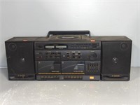 "CD DIGITAL" STEREO PLAYER