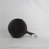 UNMARKED LODGE SINGLE NOTCH #3 CAST IRON SKILLET