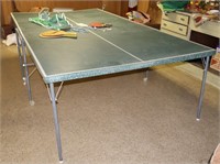 Ping Pong Table w/Accessories