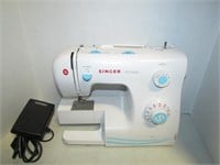Singer 2263 Sewing Machine White with Pedal