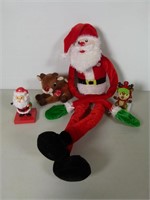 Singing Stuffed Santa's (2) Bobble Heads (2)