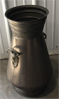 (T) 
Decorative Metal Vase 
Approx 13x13x22”