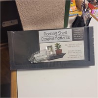 Floating shelf, 8.6"x4". New