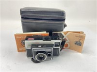 Kodak Instamatic X-35 Film Camera w Case and