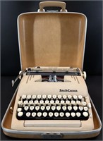 Smith Corona Silent Super Typewriter w/Case