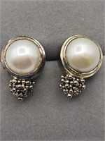 Michael Dawkins Sterling / 14k Pearl Pierced