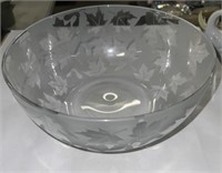 LARGE GLASS LEAF BOWL