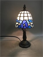 12" Tall Stained Glass Table Lamp w Bronze Base