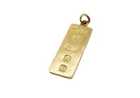 EIIR 9ct yellow gold ingot pendant