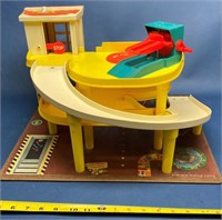 Fisher Price Auto Garage