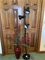 Black floorlamp decorative floral vase