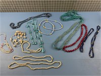 VARIOUS WOMEN'S COSTUME JEWLERY