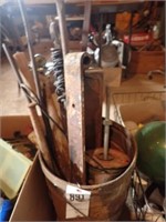 Metal Pail w/ Elec. Fence Wire, Machetti,