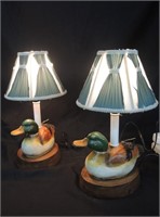 2 NICE WOODEN DUCK LAMPS W/PETTY SHADES