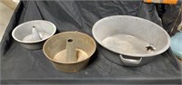 Vintage granite and aluminum pans