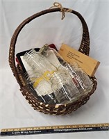 Basket w Linens/Canning Jars/New Knife Set