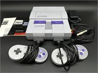 Super Nintendo Console w/2 Controllers & Cables
