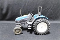 NEW HOLLAND/FORD 5635 TOY TRACTOR