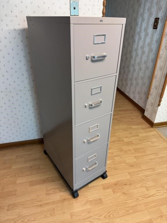 METAL FILE CABINET METAL 4 DRAWER