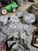 Camouflage body armor set