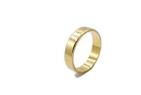 18ct Yellow gold ring (4mm band)