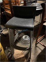 Black Low Back Bar Stool