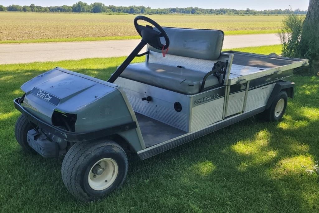 (J) Club Car Carryall 6 Golf Cart