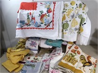 Lot of Vintage Tablecloths & Pillowcases