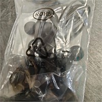 (33) Wired Earphones